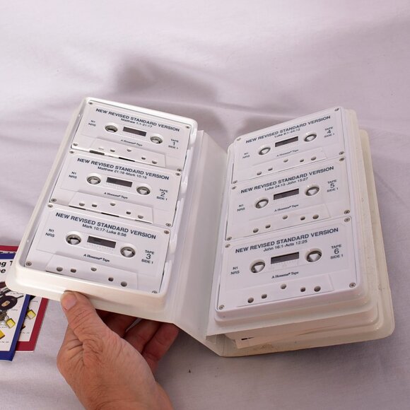 Faith Comes By Hearing New Revised Standard Version New Testament On Cassette - Picture 4 of 4